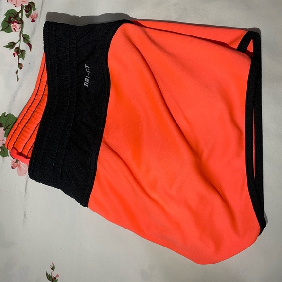 NIKE Dri-Fit Athletic Shorts - Picture 3 of 7
